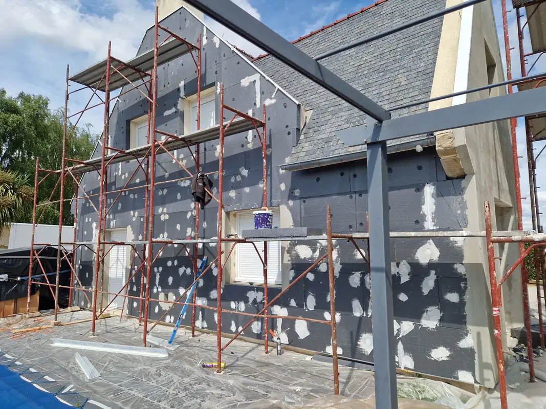 Isolation thermique par l'extérieur d'une maison